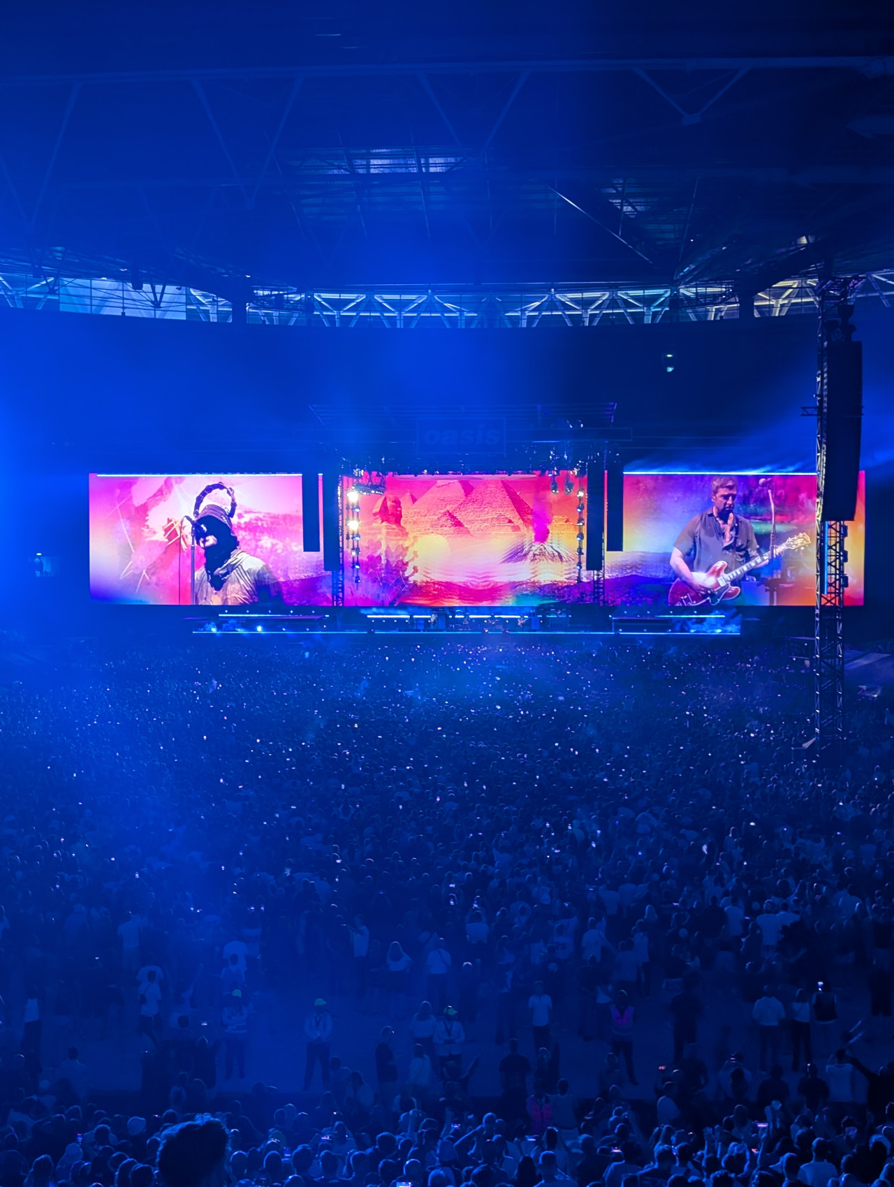 Oasis live at Wembley.